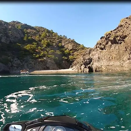 公寓 T2 Au Calme-vue Et Baie De Collioure-garage 科利尤尔
